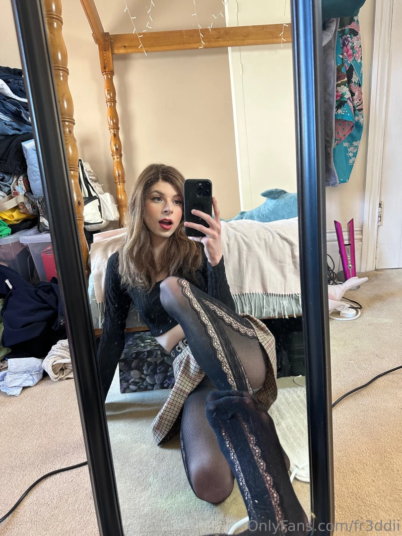 What s cuter me or my feetsies part 11 