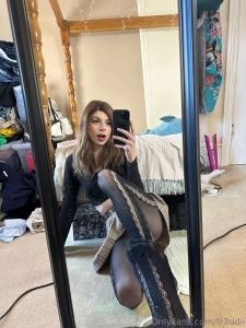 What s cuter me or my feetsies part 11