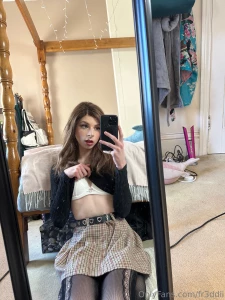 What s cuter me or my feetsies part 6