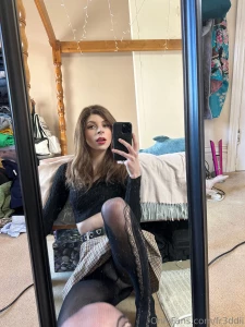 What s cuter me or my feetsies part 2