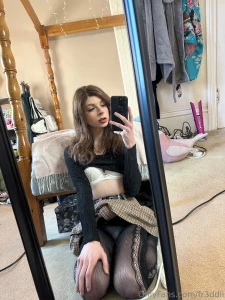 What s cuter me or my feetsies part 8