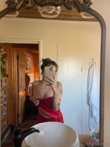 Hot deals and hotter dms just waiting on you