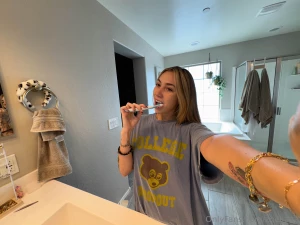 What did you notice first curious to see where your eyes land part 6