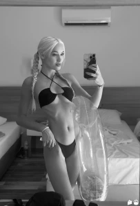 Beach day waiting for a beautiful tan and delicious cocktails