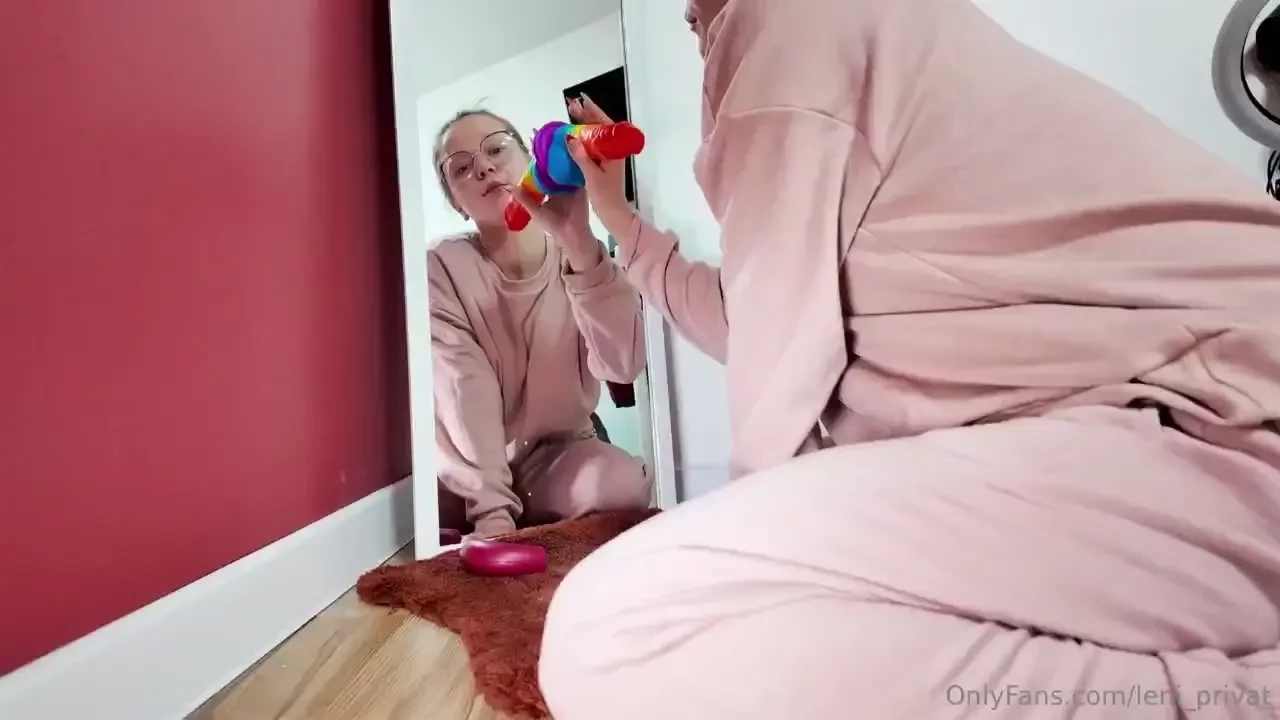 Hiihi wenn du den ganzen clip sehen willst dann sage mir einfach 