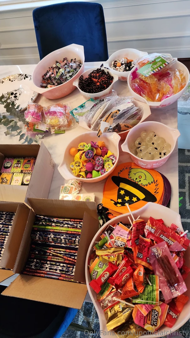 Time to put together the halloween gift bags can t wait for trick or 