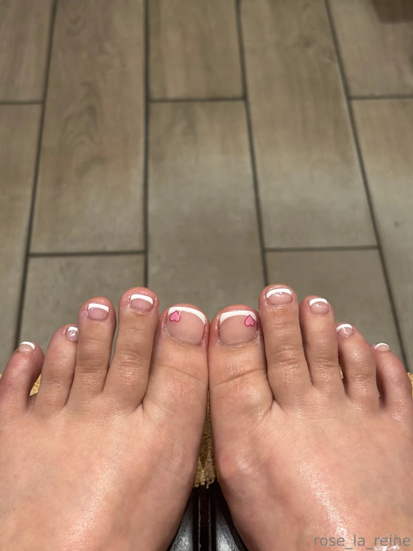 Brand new pedicure unlock now to watch me get a foot massage and 