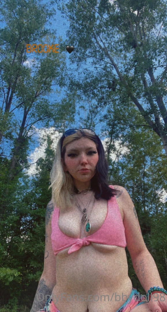 Lil bit of underboob at the public beach wanna see the photosets from part 1 