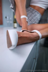 Black or white part 94