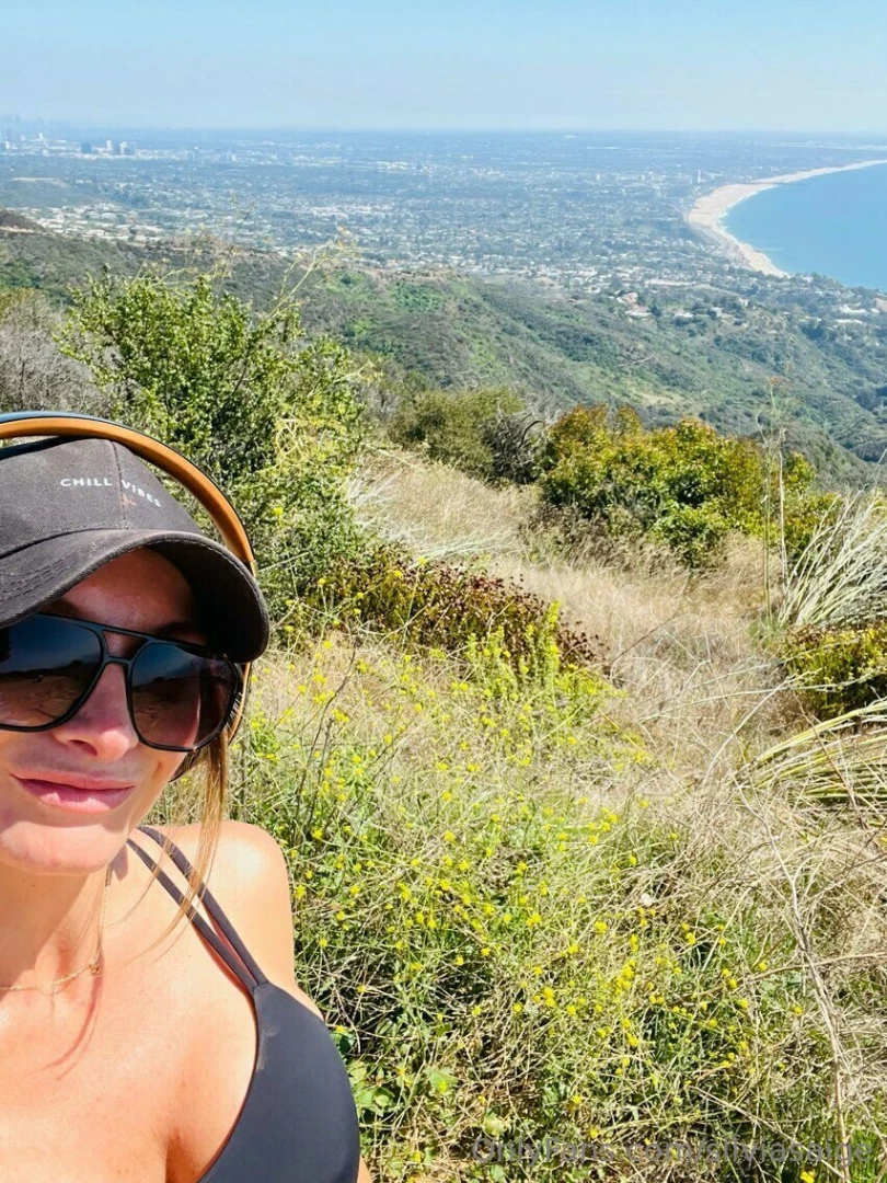 Surround yourself with positive vibes 