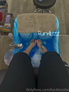 It s time for another pedi who s paying first 10 people that tips gets
