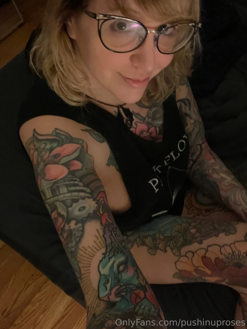 Small photo dump i am still waiting on my new bra to show off hmph part 5 