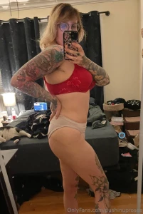 Small photo dump i am still waiting on my new bra to show off hmph
