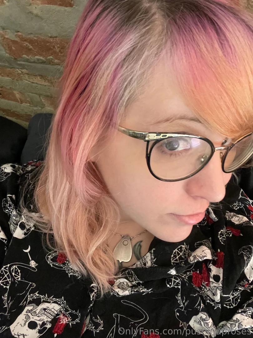 Extra vulnerable post me with no undereye concealer and showing off my part 1 