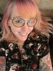 Extra vulnerable post me with no undereye concealer and showing off my part 4