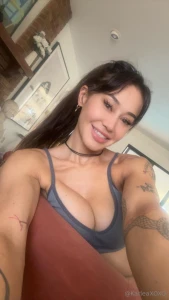 Heyyyy baby tonight only every unlock gets you a free live treat