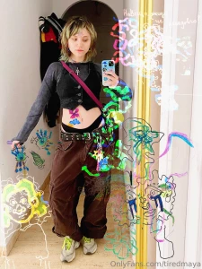 Days go on and im continuing exist in a circle of thoughts to quite my