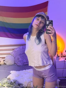 Dying for some flowers tip me under the post if you want to cheer me