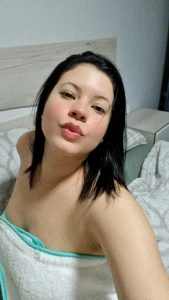 Ven a darte un ba o calentito conmigo