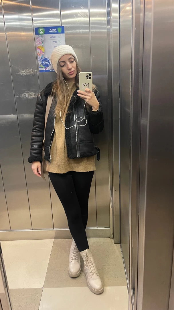 Just a lil mirror selfie to brighten up your day 