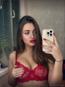 Itswheremydemonshide join her free page now if you want to cum part 1