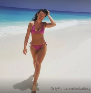 Lookatlucy hi i m lucy come and say hi i m all about beaches bikinis