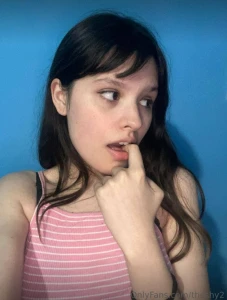 Want to see more from this pale girl if you suscribed i ll send you a part 1