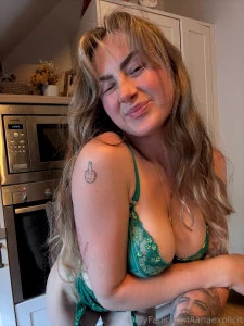 Am i cute enough to kiss like this post if yes