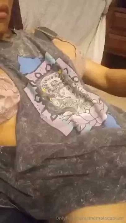 Hi daddys do you want to see my full videos look at my wall ask me for 