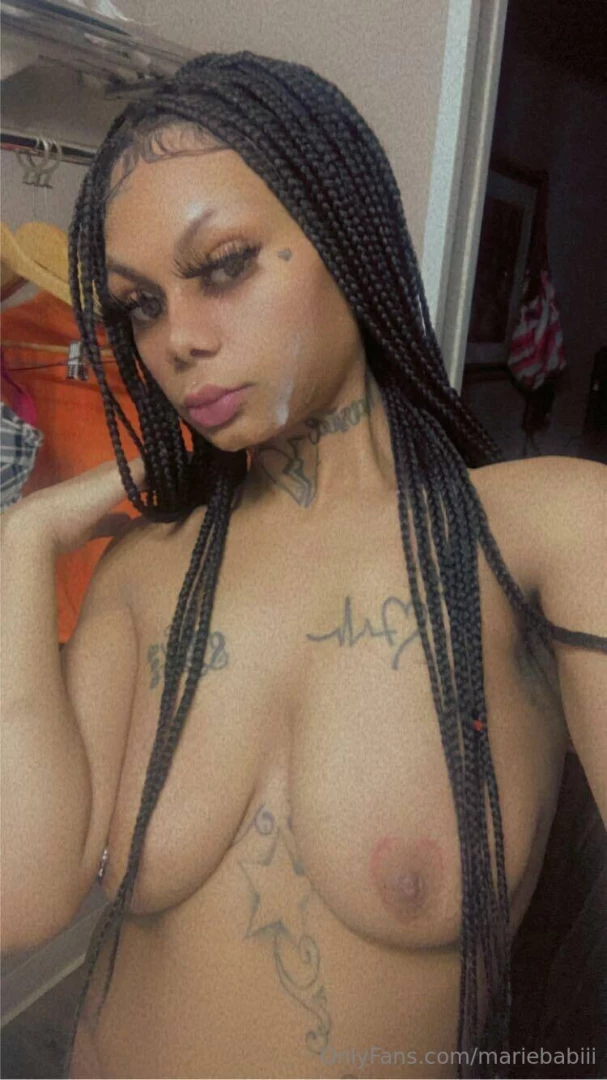 Do u wanna paint my face with cum next daddy mariebabiii 