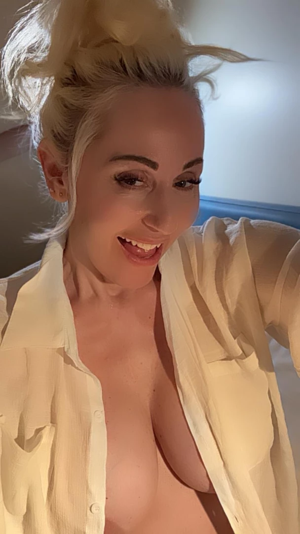 Finished the shoot at the hotel part 1 