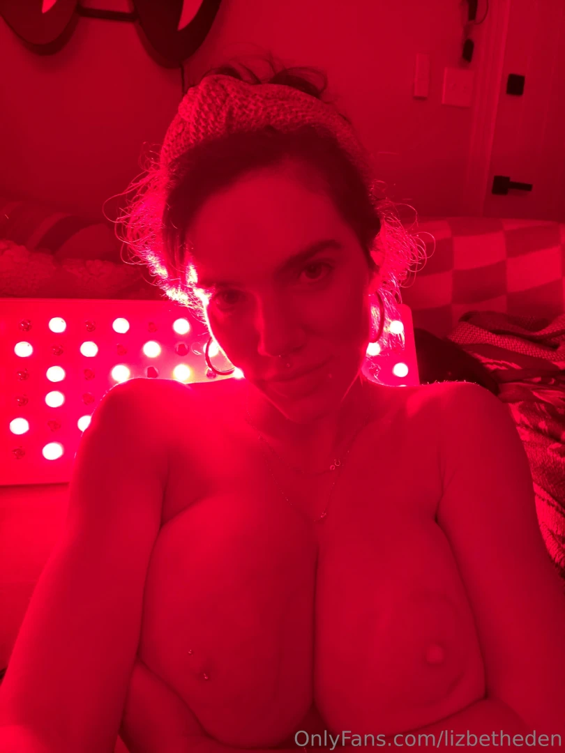 Wishing i had some redlight therapy with me rn i fell three times on a 