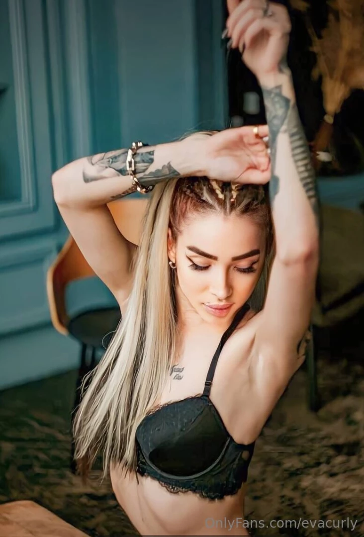 Free free free monikabeluci can show you something and make u cum part 8 