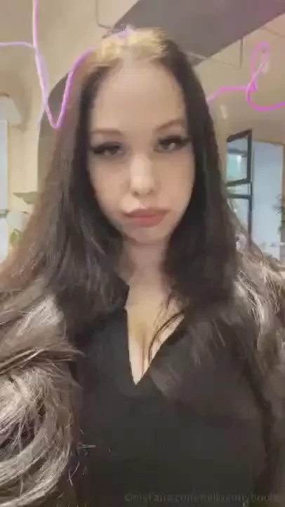 Do you like to eat at cafes or at home more often 