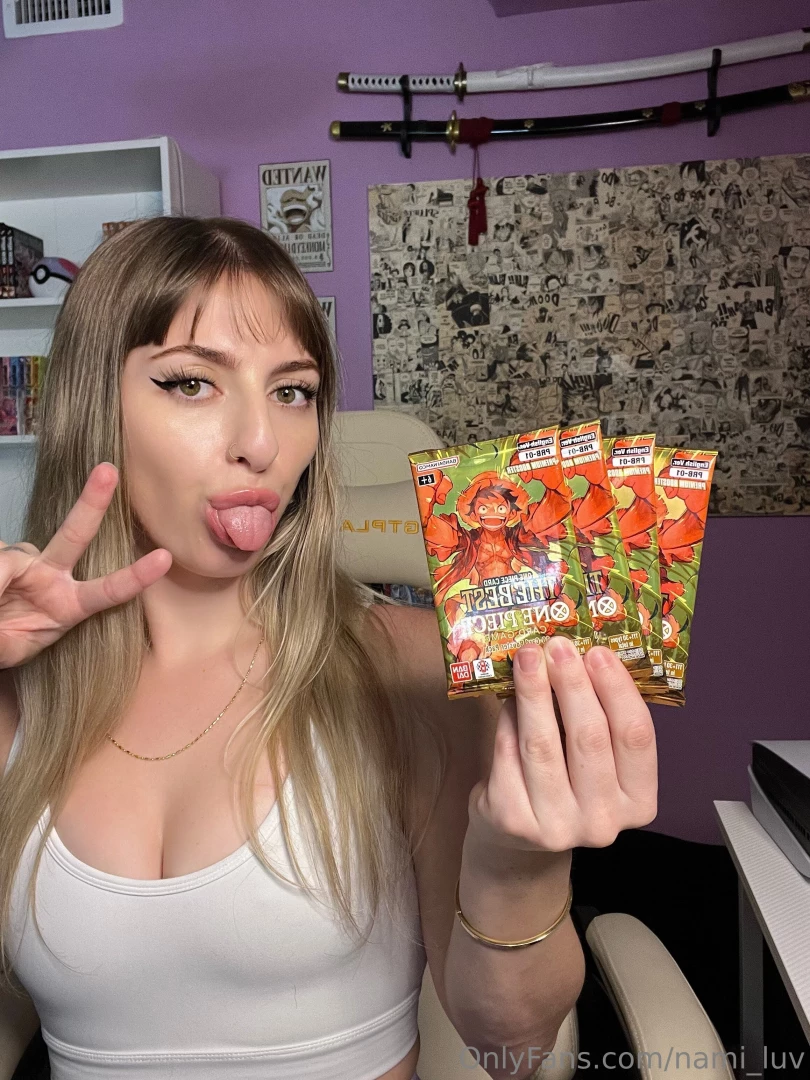 If you gave me a pack of one piece cards id cum 