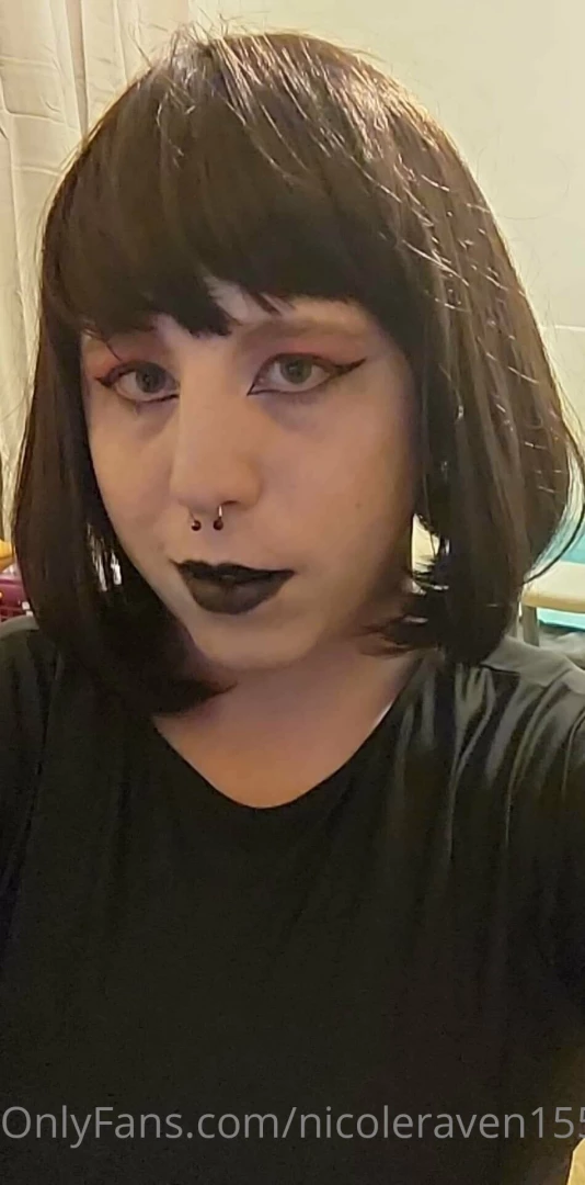 Watch me struggle to fit this cock in my ass but once it finally fits 