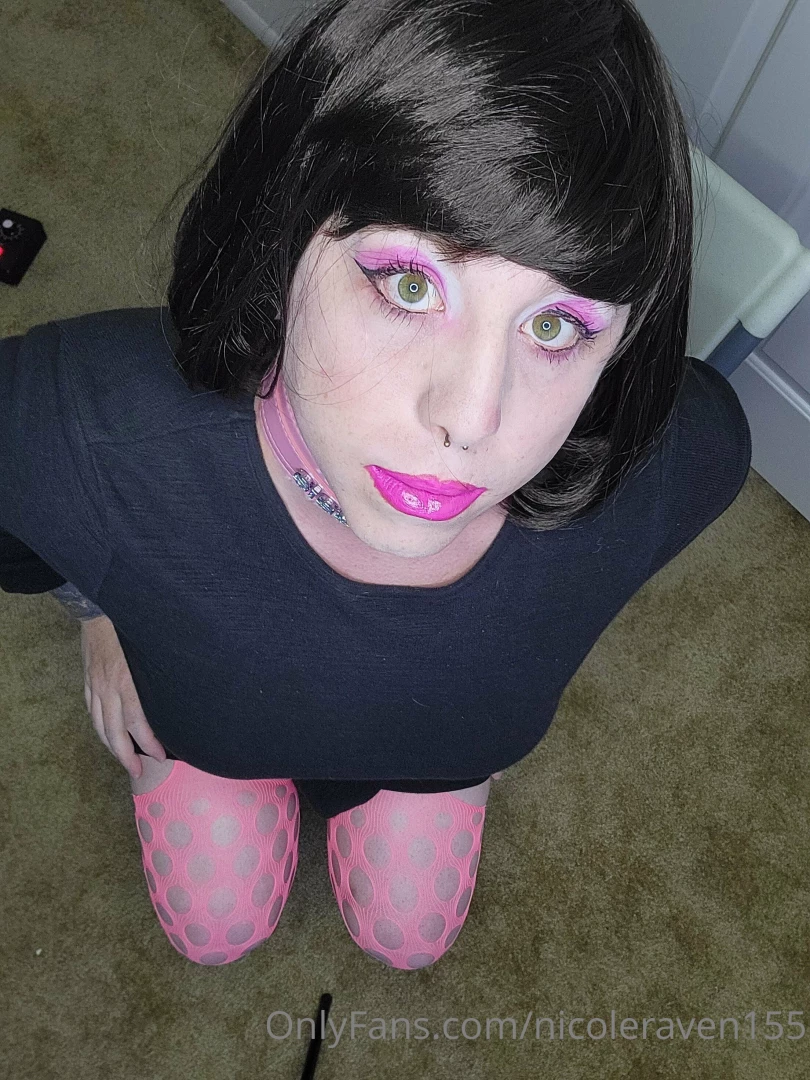 Just a lil sissy slut on her knees ready to please watch me take a part 3 
