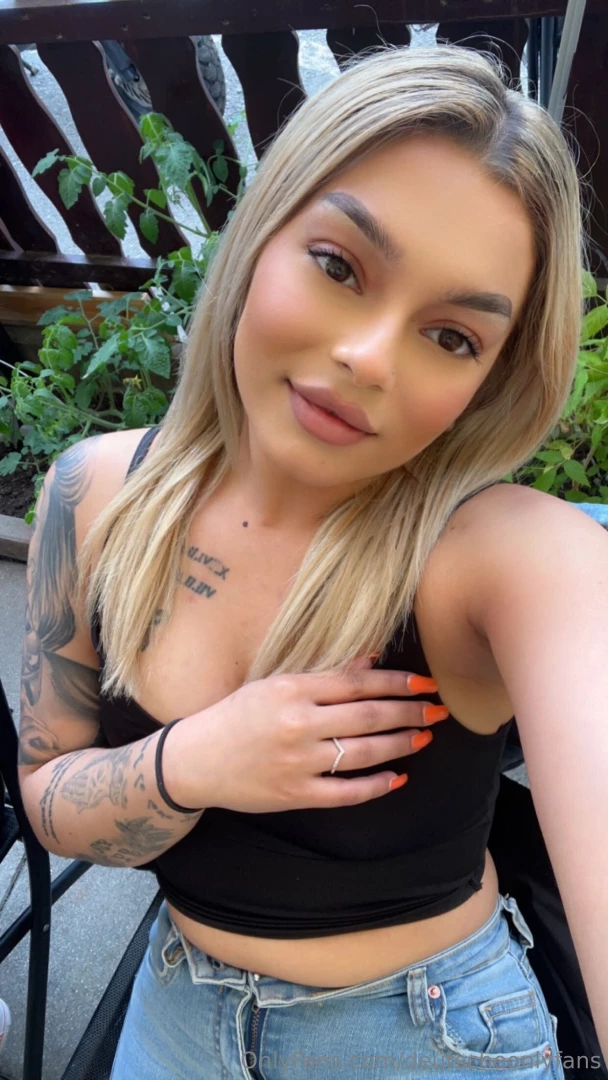 Hey duuu also ich bin lena 20 jahre alt und ganz ehrlich ich bin nicht 