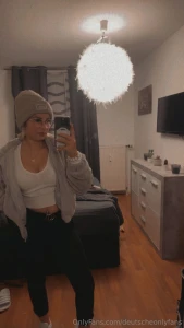 Hi du ich bin lilly jung neugierig und mit ganz sch n viel temperament part 1