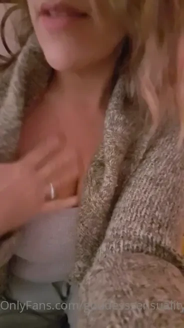 Ooh i m feeling that autumn chill warm me up x 