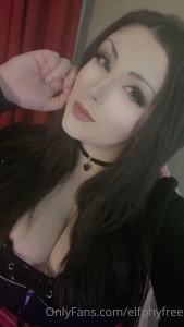 Going live on here in 10 mins come make me cum with my new toys