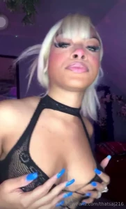 Im horny dm me a pic of your daddy