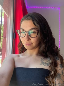 Tell me honey what are you looking for here