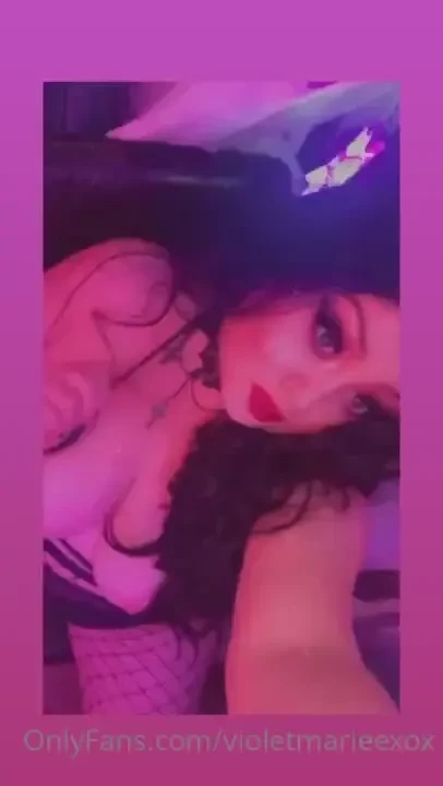 Go look at the super naughty 8 min video that just got sent to your 