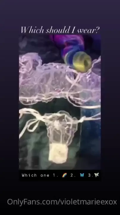 What should i wear for my new content let s vote 