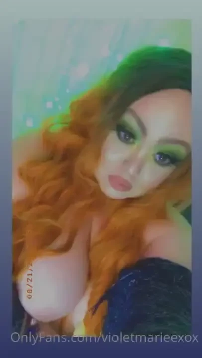 Swipe over and watch me play with my tits and tease you i love making 