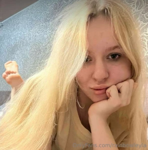 Do u like blonde girls eve_tati i m blonde it means hot page with no