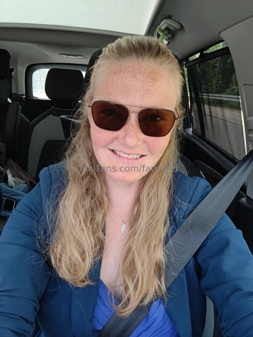 I dropped off my mare at the stallion s today now we ll see if he s 