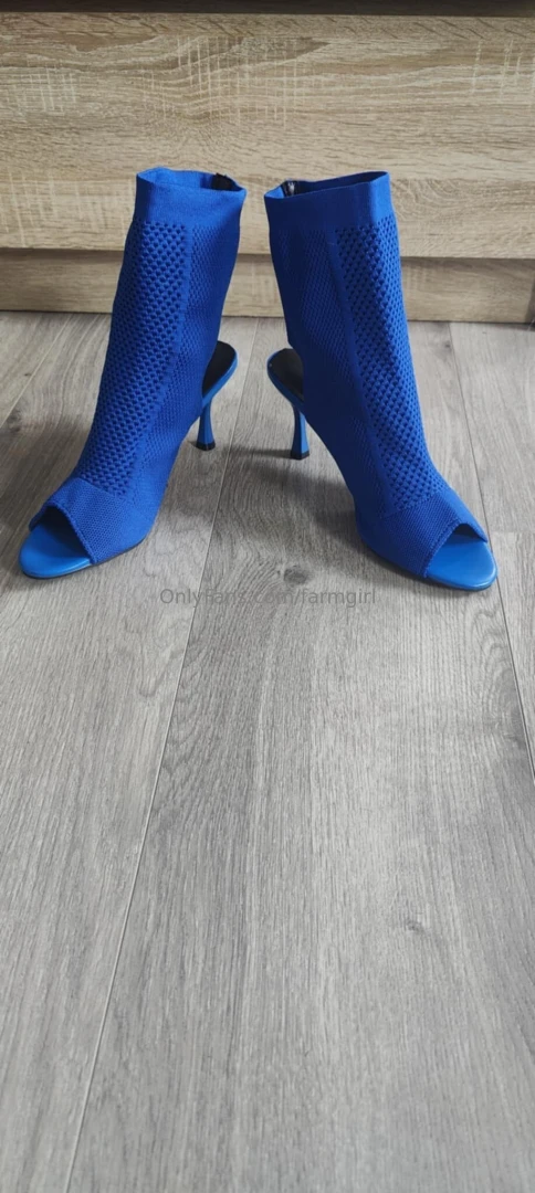 A sweet fan spoiled me with some new high heels lucky me now the 