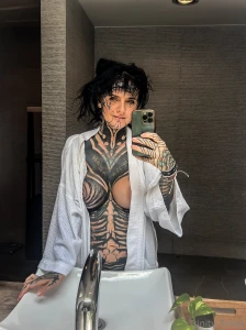 I look better in your shirt